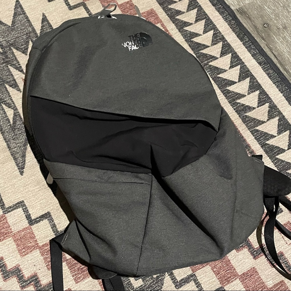 SOLD - North face backpack like new